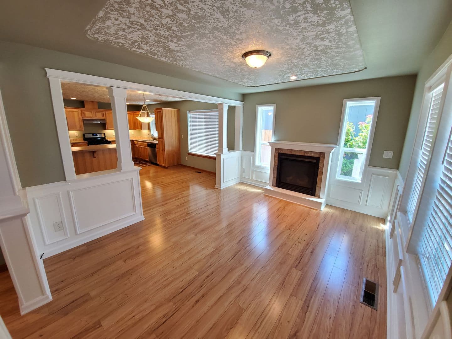 Albany House: 3800 Ryunkin St SE