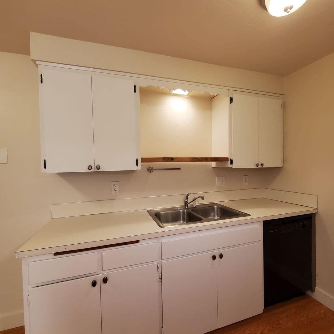 Albany Apartment: 232-234 30th Place