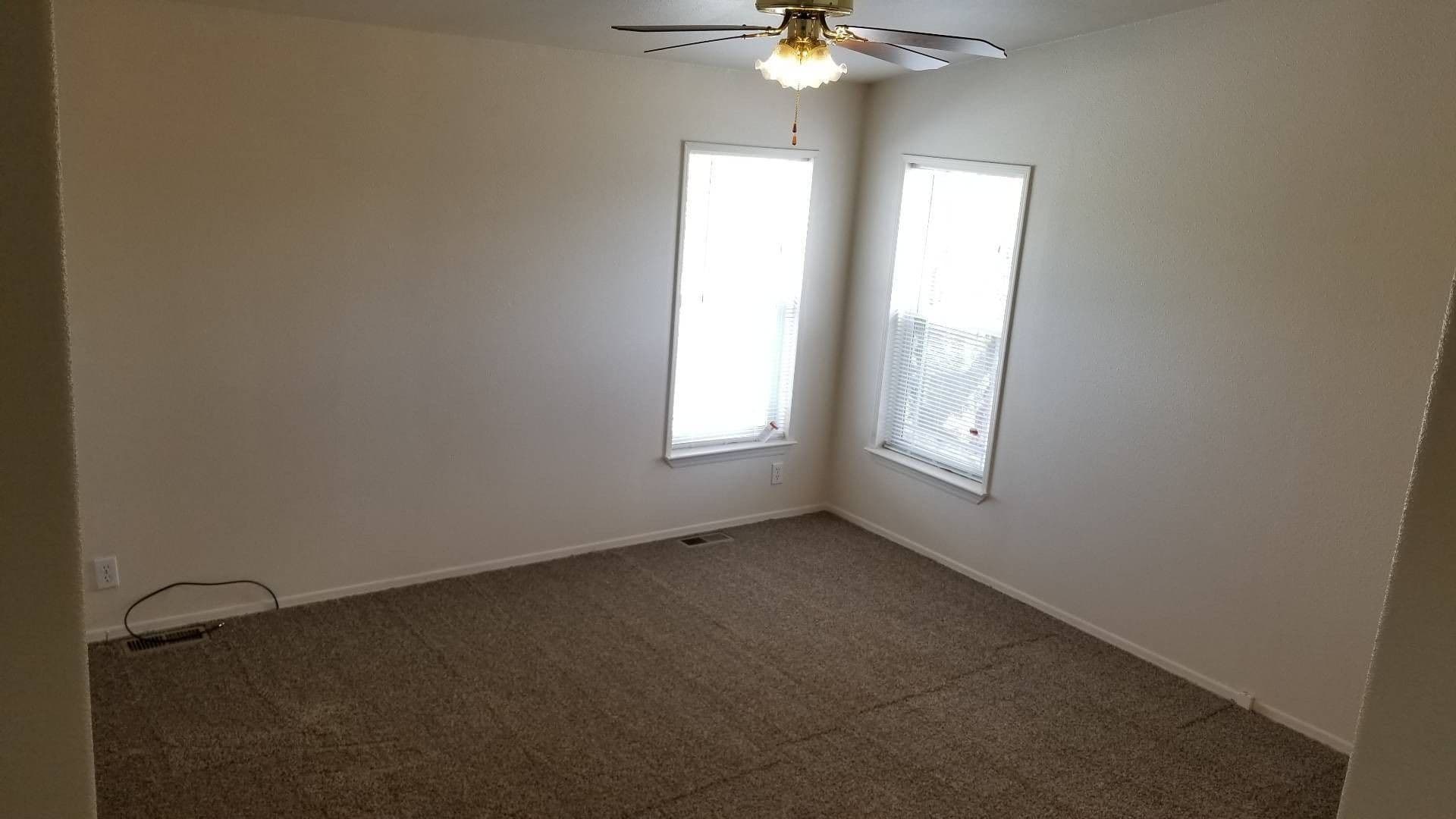 Tangent Condo: 33175 McFarland Road
