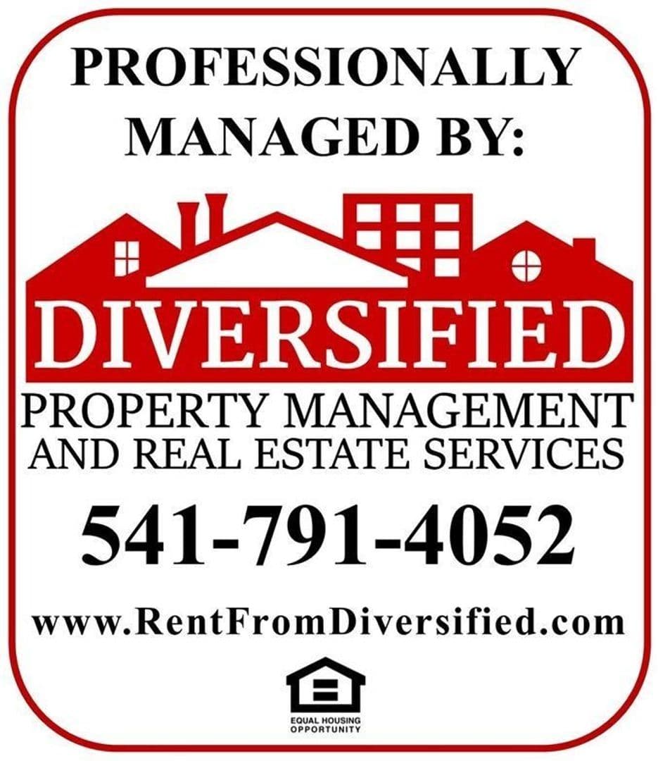 Albany Apartment: 628 Ferry St SW