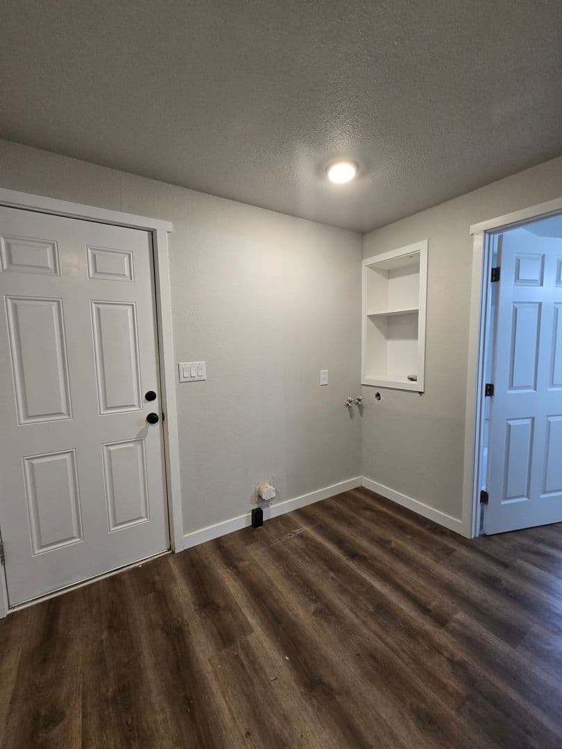 Albany Apartment: 2622-2628 Oak St. SE