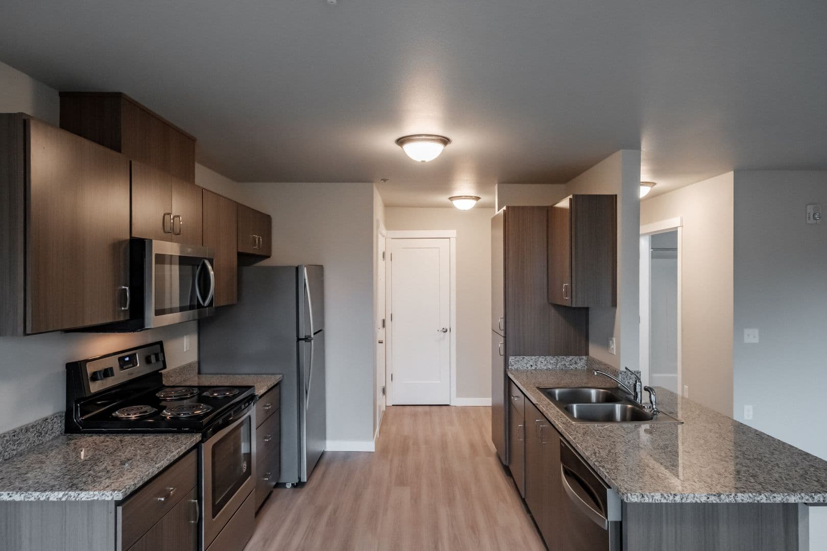 McMinnville Apartment: 240 NE Fircrest Drive #105
