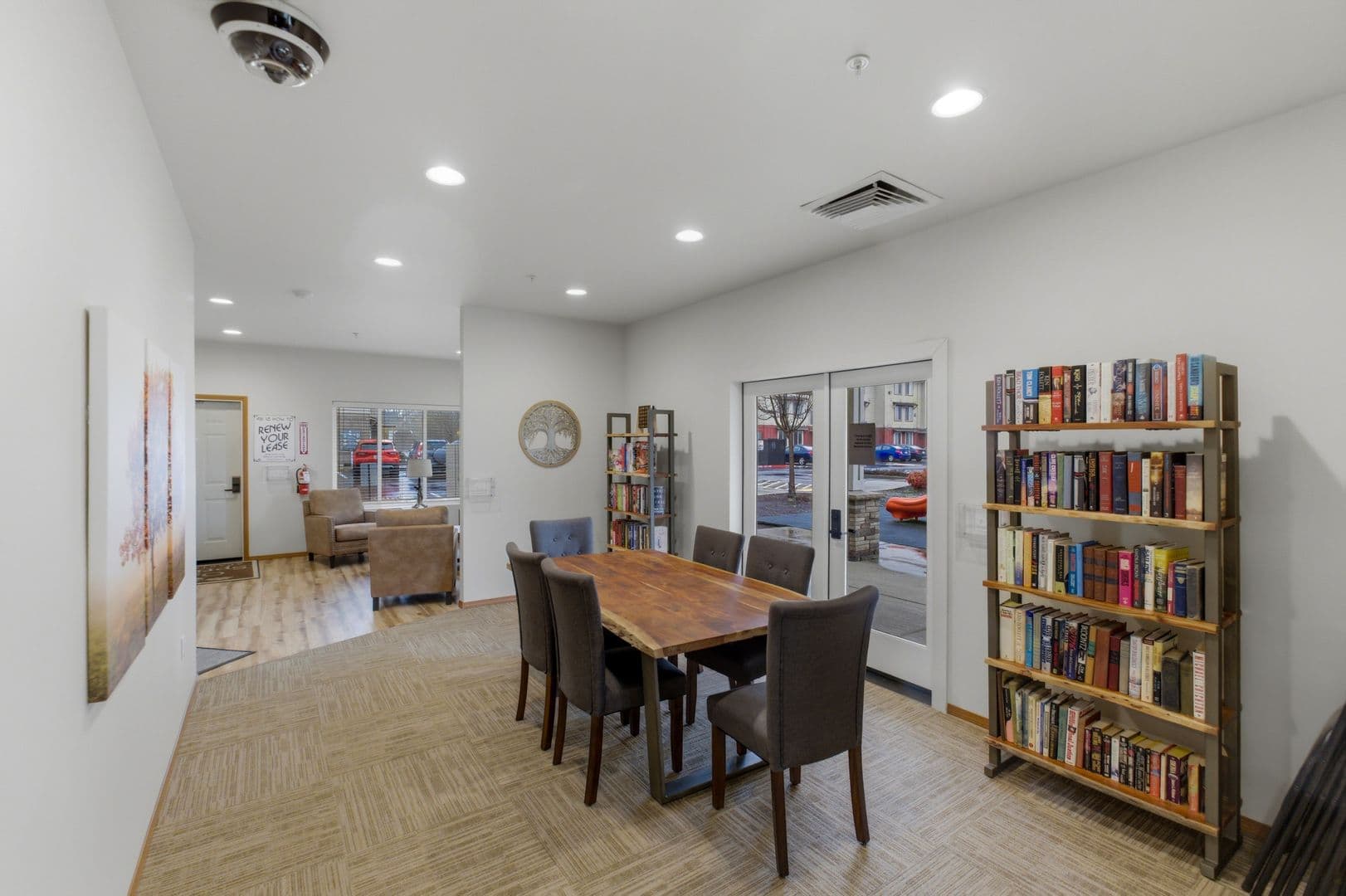 Philomath Apartment: 1933 College St