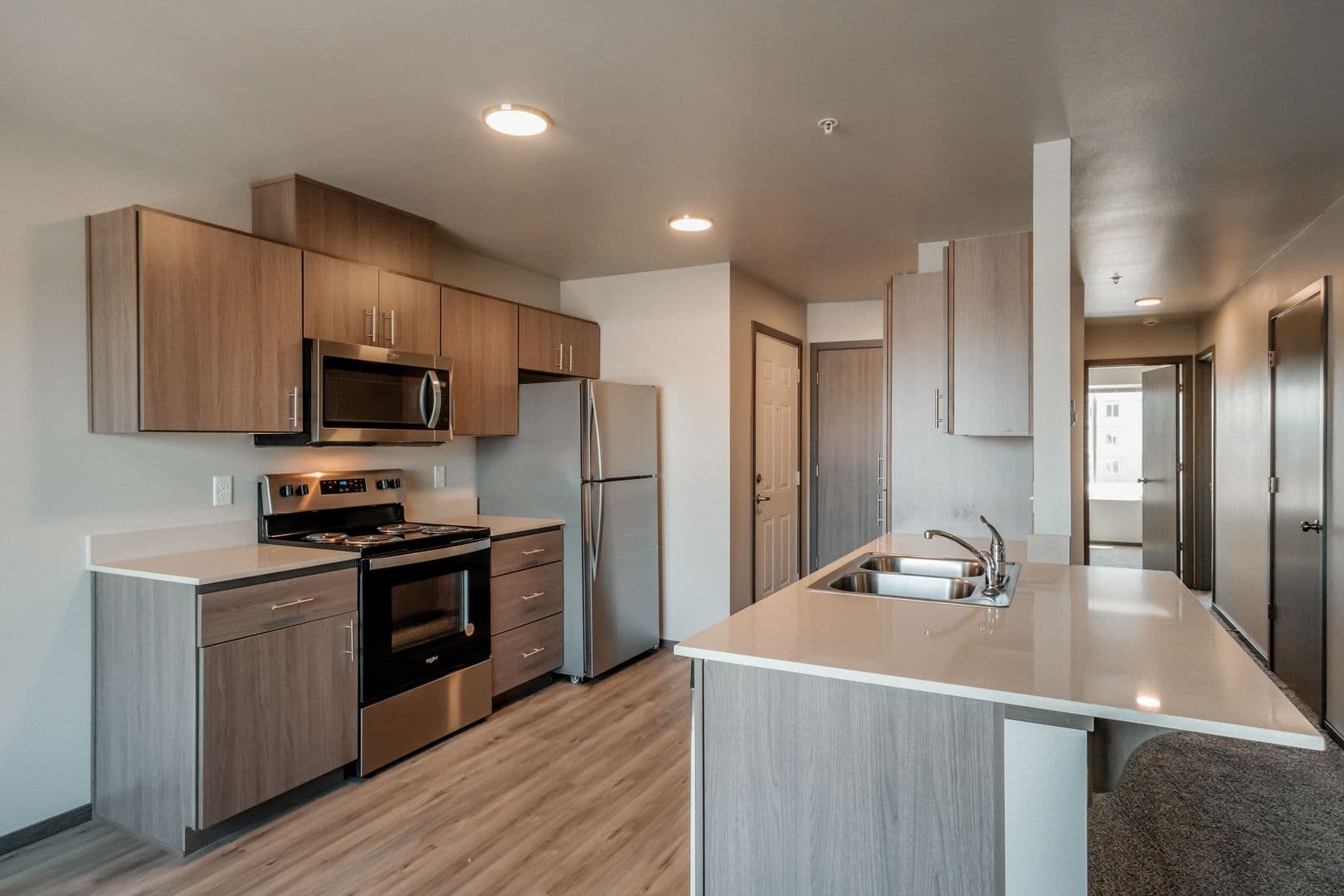 Salem Apartment: 4712 Silverton Rd NE