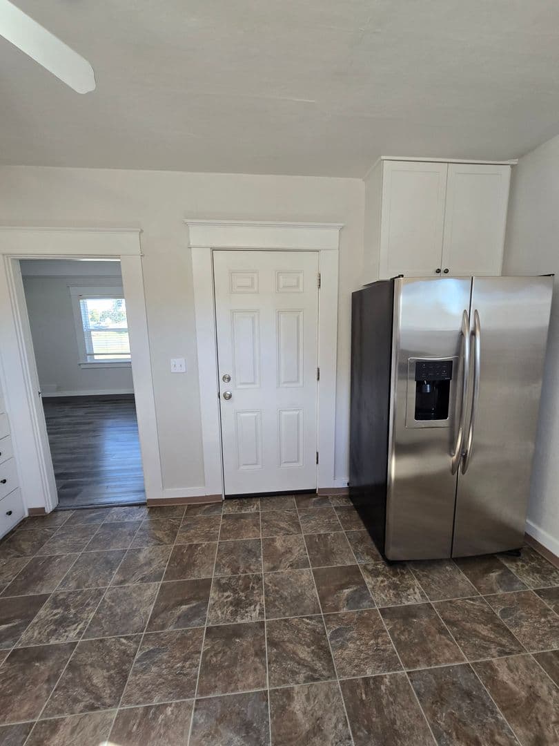 Albany House: 29626 Highway 34 SW