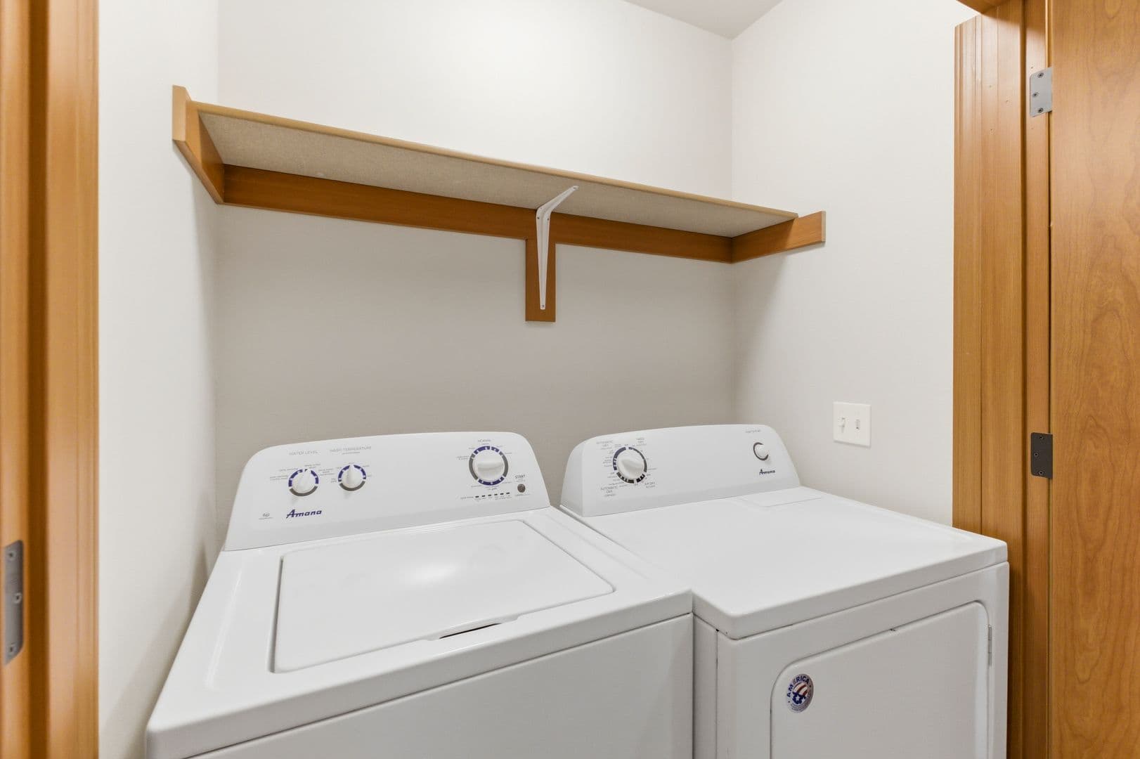Philomath Apartment: 1933 College St