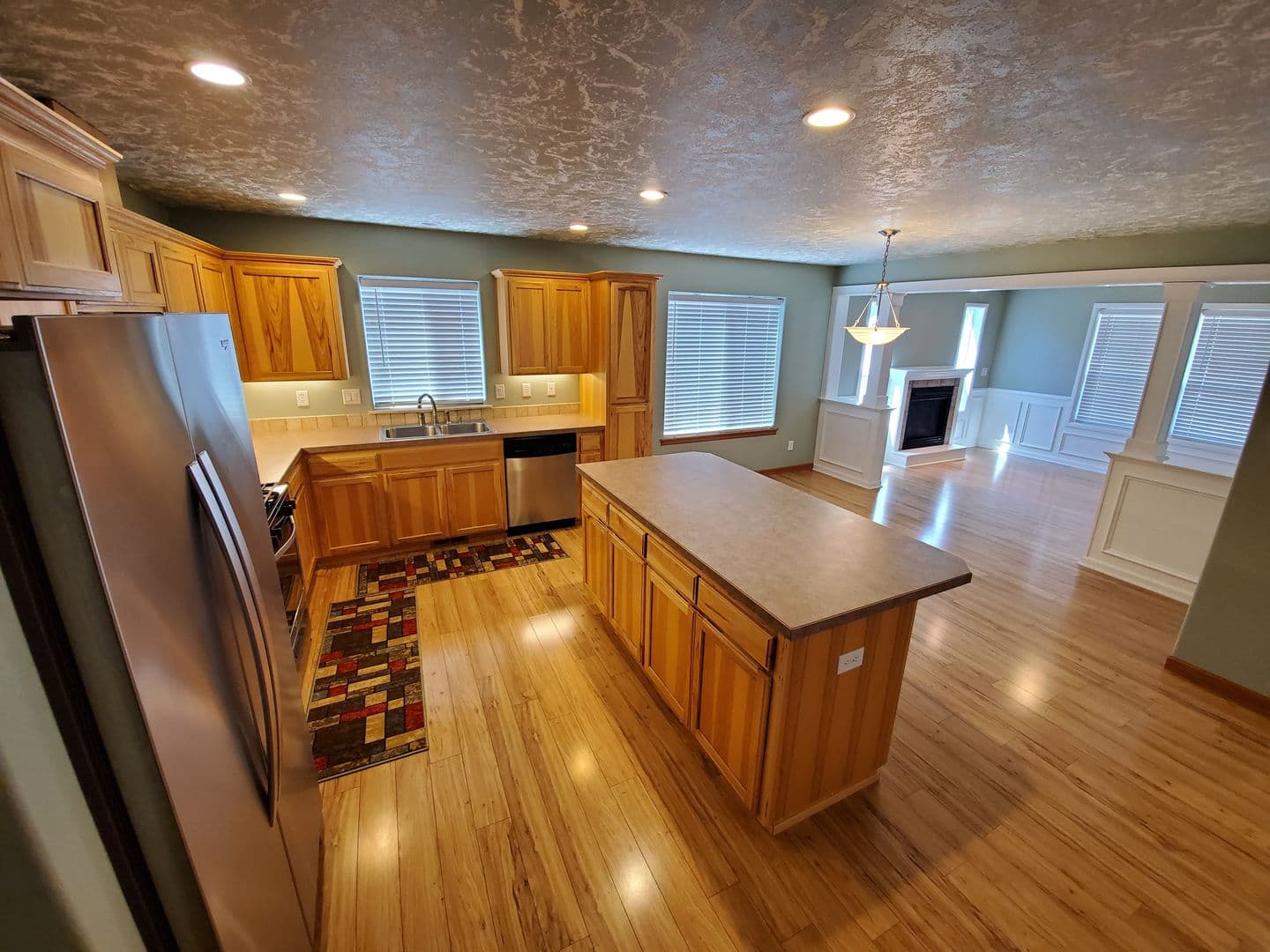 Albany House: 3800 Ryunkin St SE