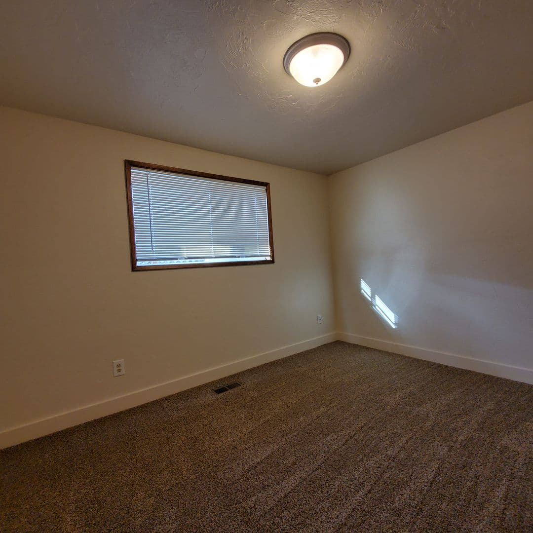 Albany Apartment: 232-234 30th Place