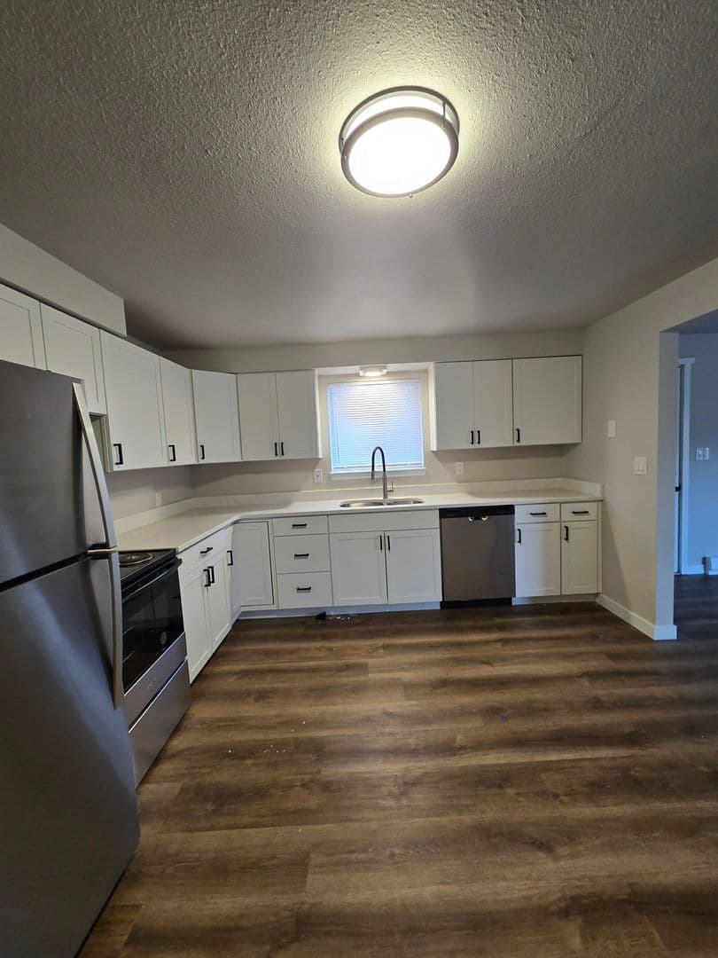 Albany Apartment: 2622-2628 Oak St. SE