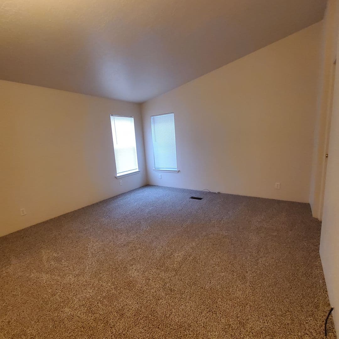 Tangent Condo: 33175 McFarland Road