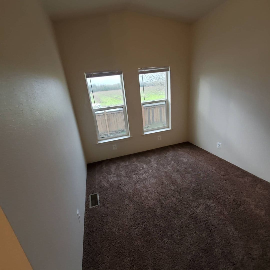 Tangent Condo: 33175 McFarland Road