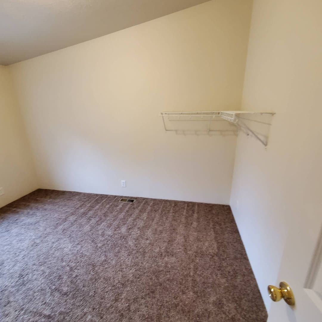 Tangent Condo: 33175 McFarland Road