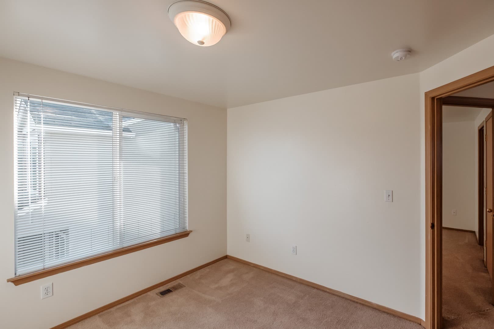 Albany Apartment: Mt. Vernon St. SE