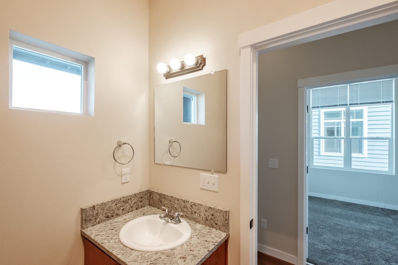 Corvallis Apartment: 125 SE Goodnight Ave