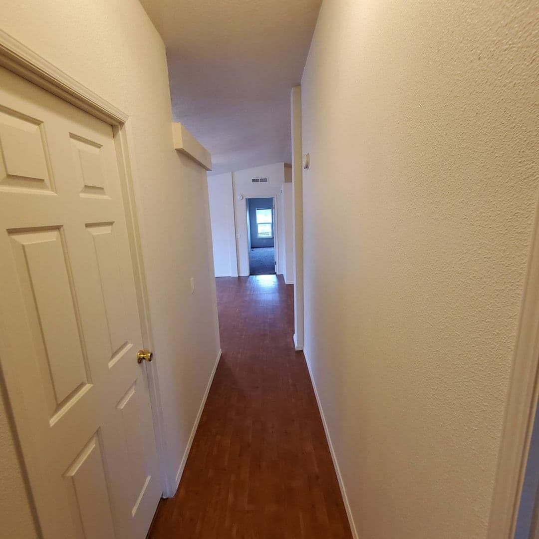 Tangent Condo: 33175 McFarland Road