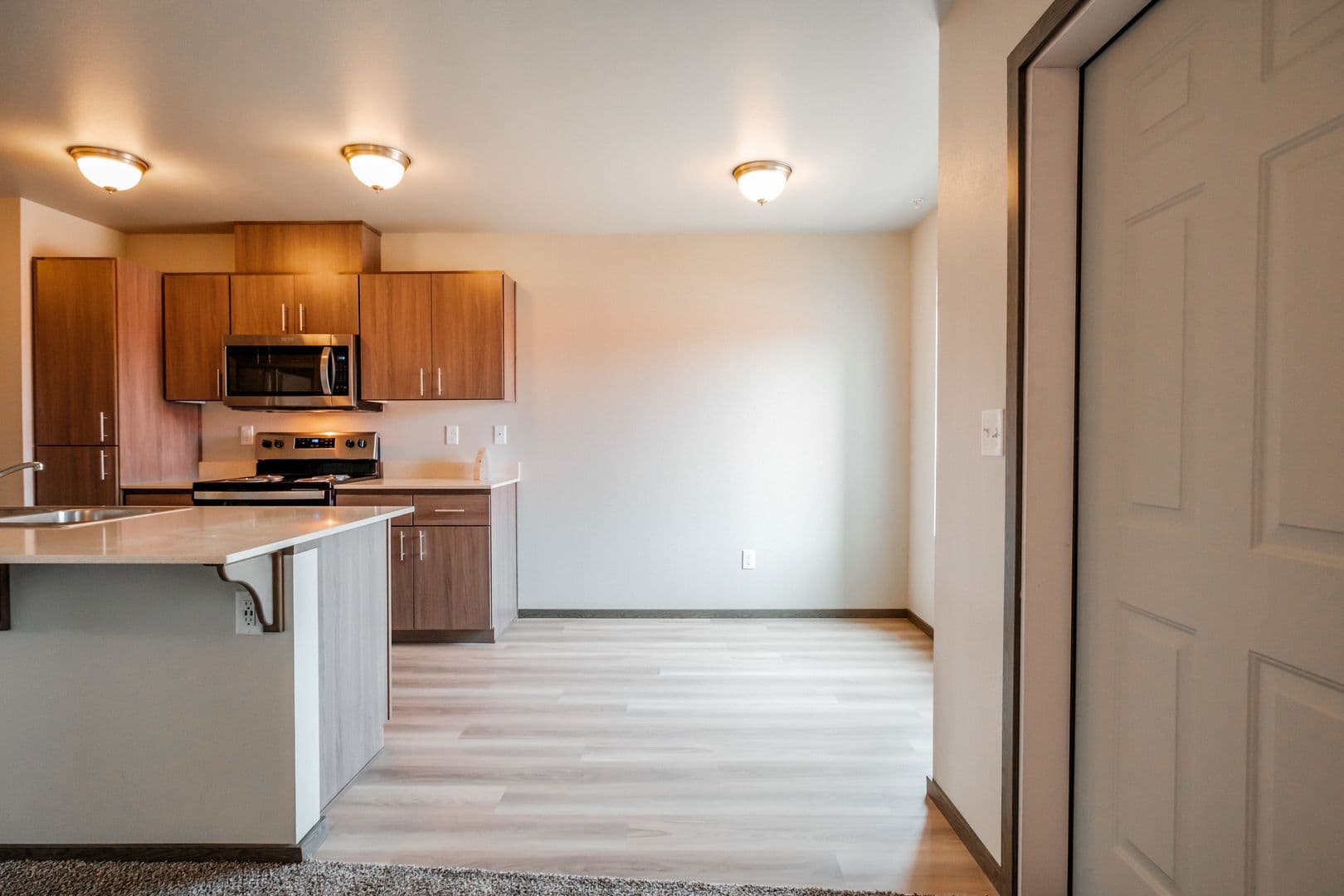 Salem Apartment: 178-210 SE Lancaster Dr.