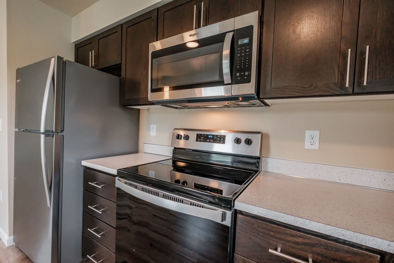Sweet Home Apartment: 1200 38th Ave