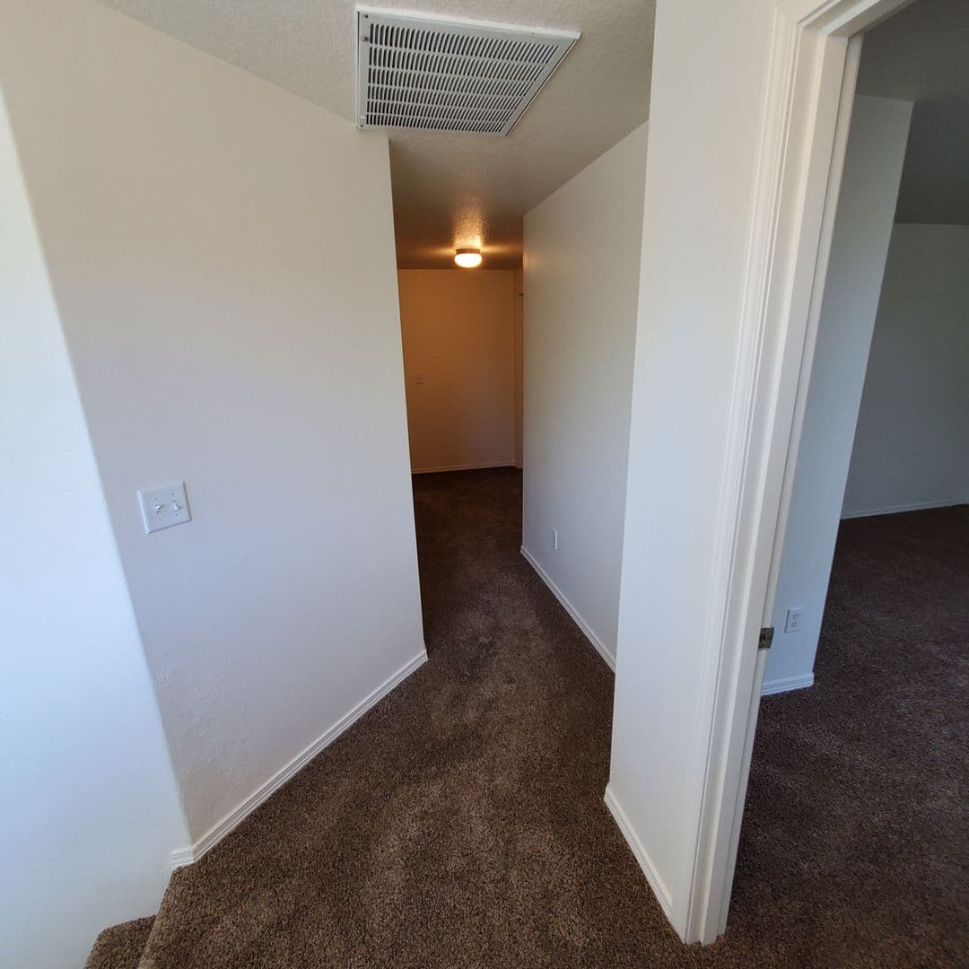 Monmouth Apartment: Meadow Ridge Ave