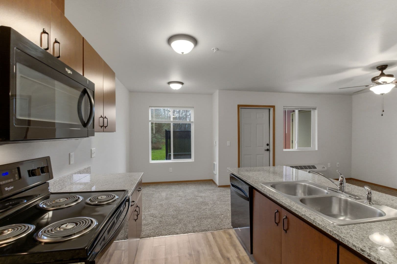 Philomath Apartment: 1933 College St