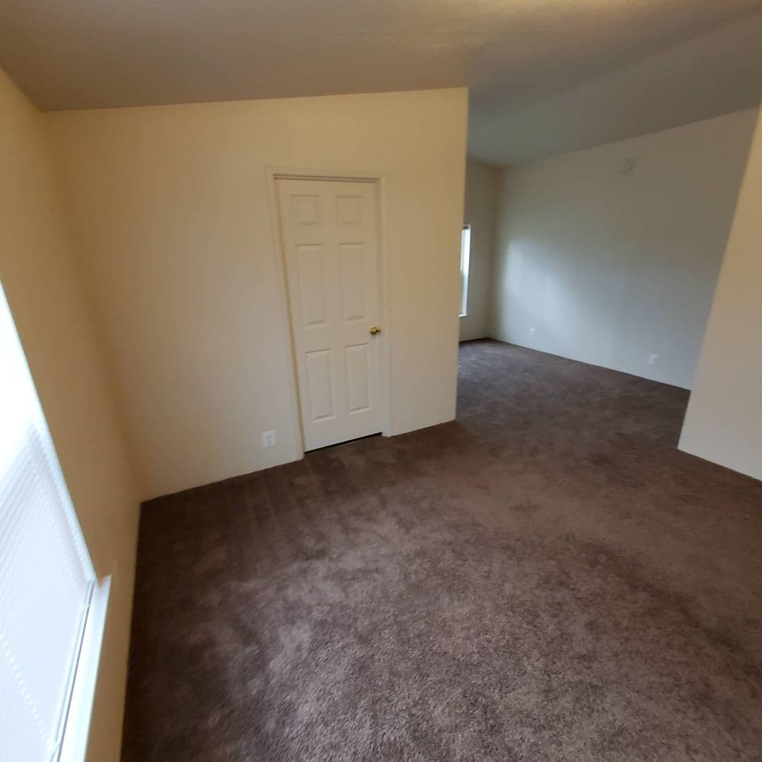 Tangent Condo: 33175 McFarland Road