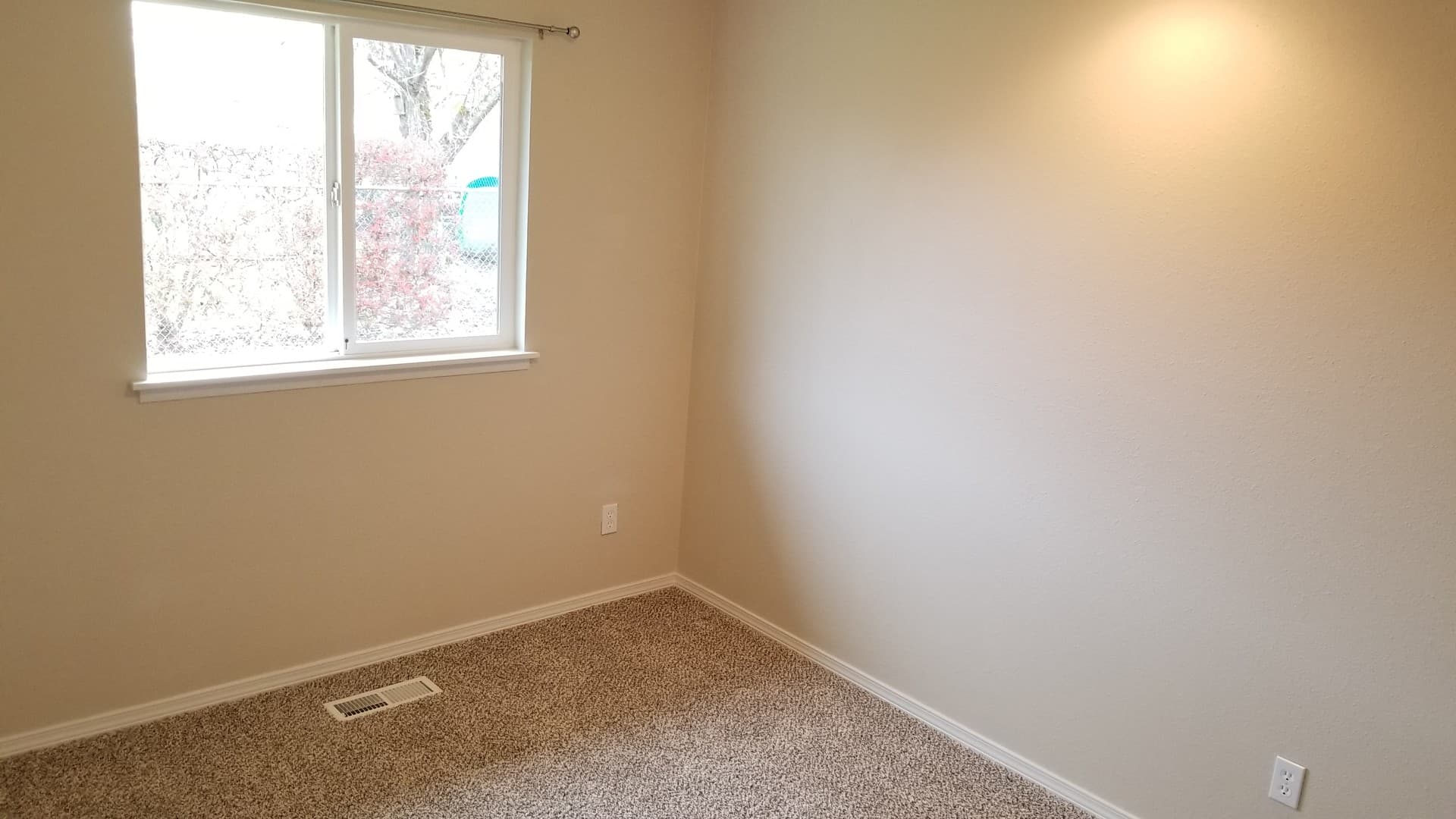 Lebanon House: 3204 Columbine St.