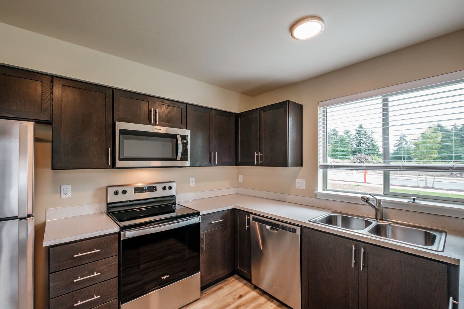 Sweet Home Apartment: 1200 38th Ave