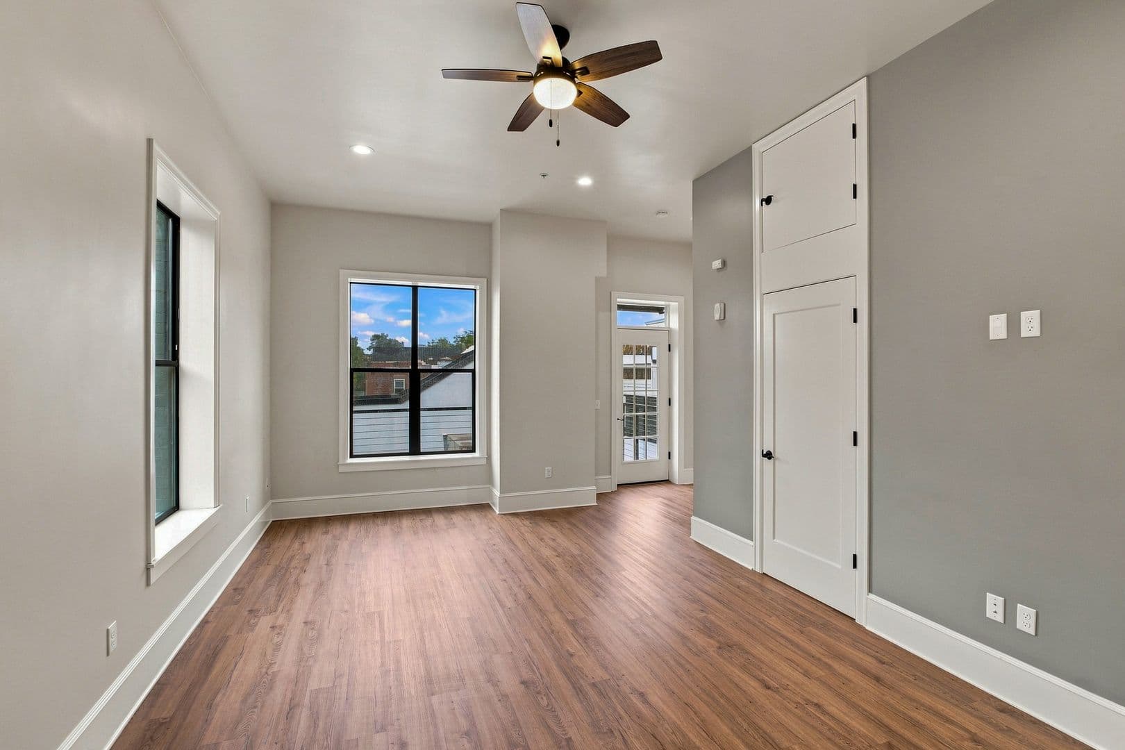 Salem Apartment: 440 State St #220