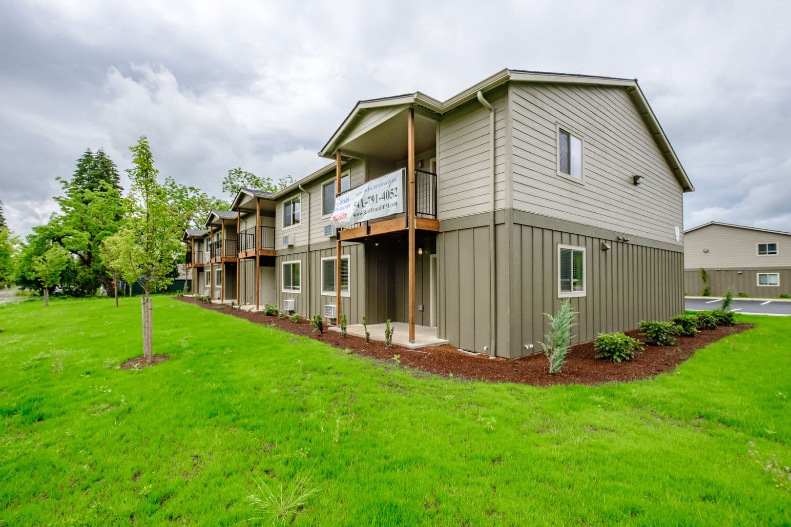 Sweet Home Apartment: 1200 38th Ave