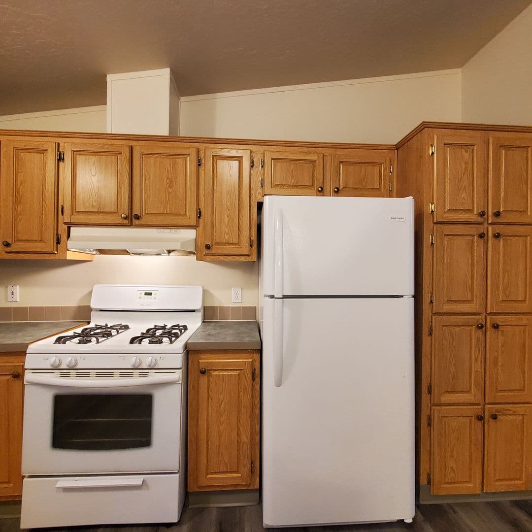 Tangent Condo: 33175 McFarland Road
