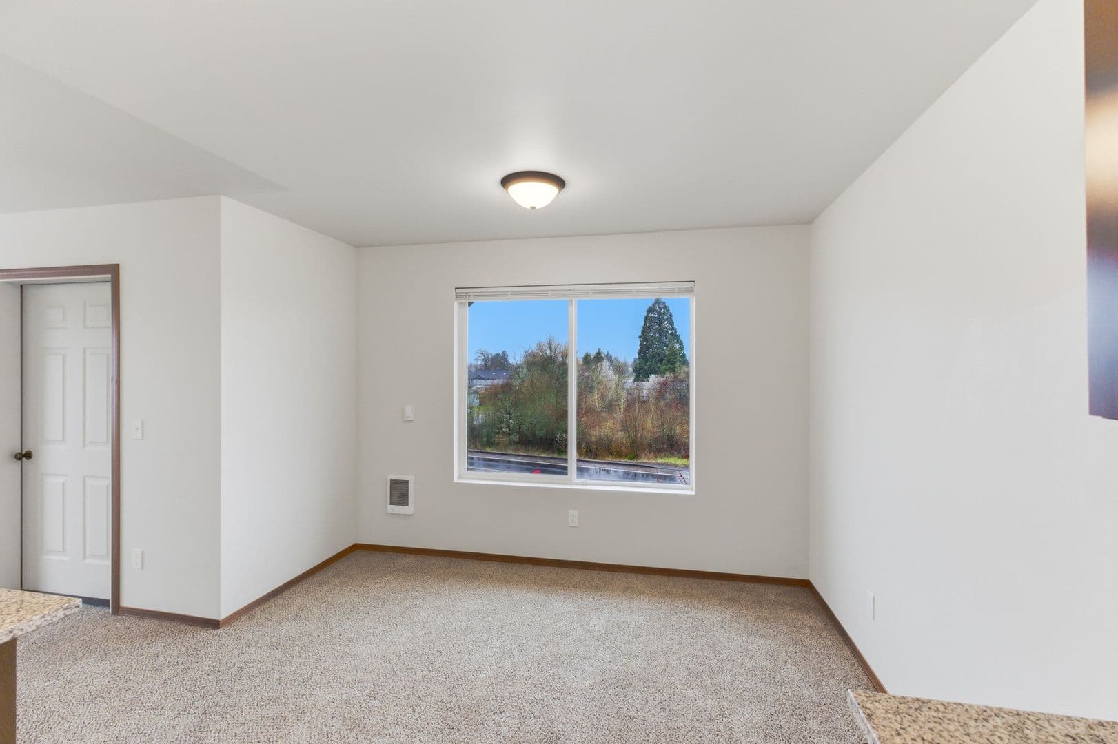 Philomath Apartment: 1933 College St