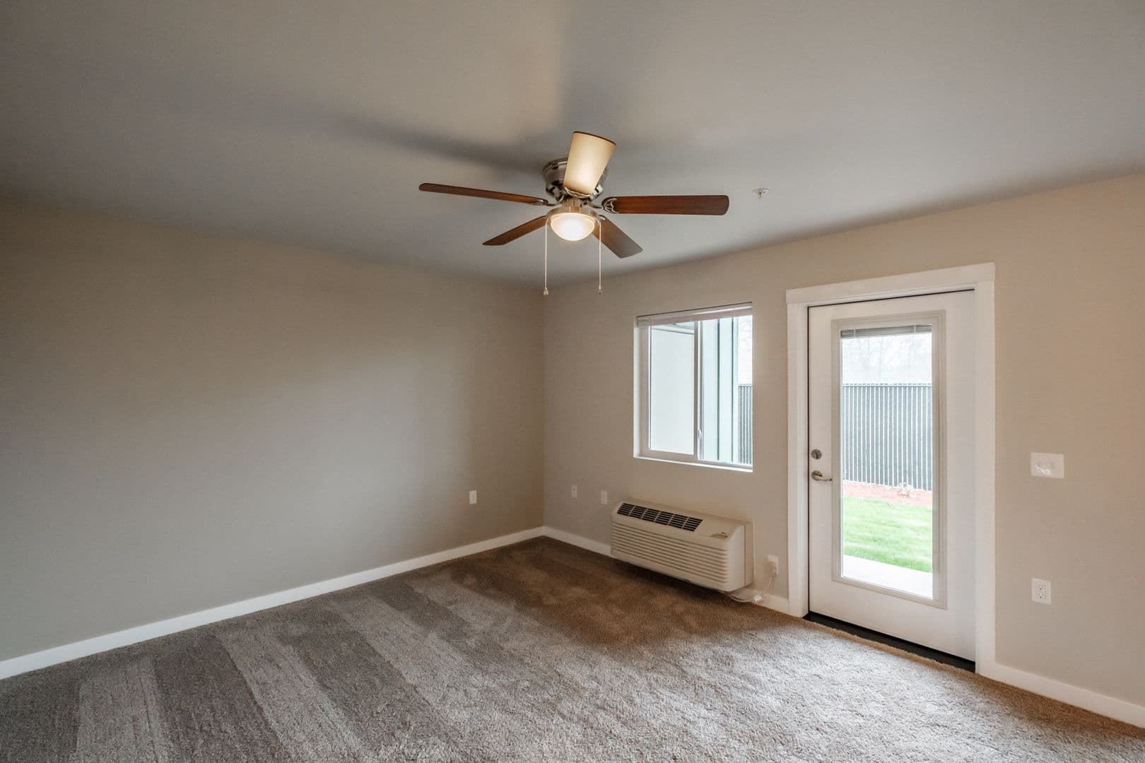 McMinnville Apartment: 240 NE Fircrest Drive #105