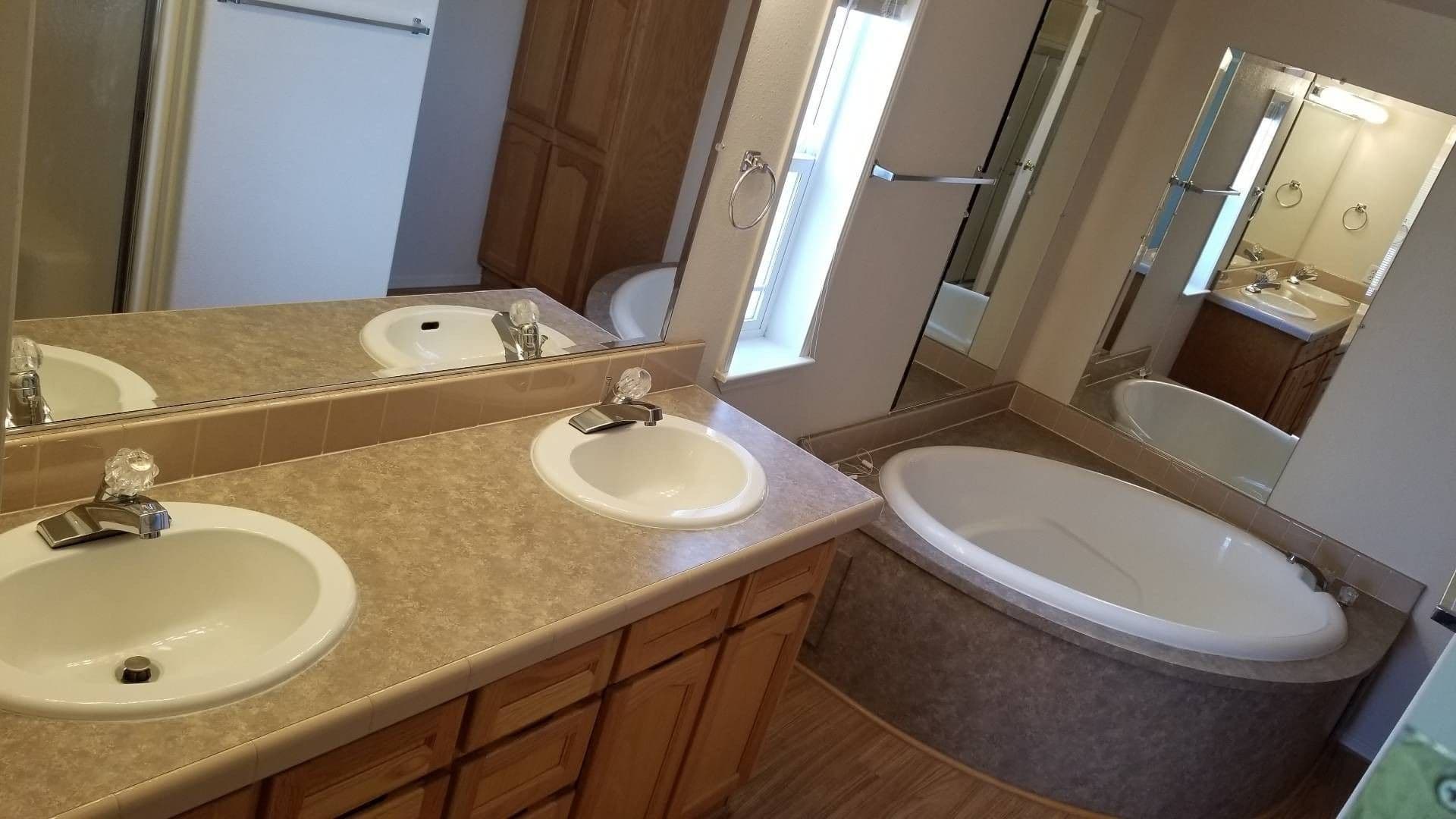 Tangent Condo: 33175 McFarland Road