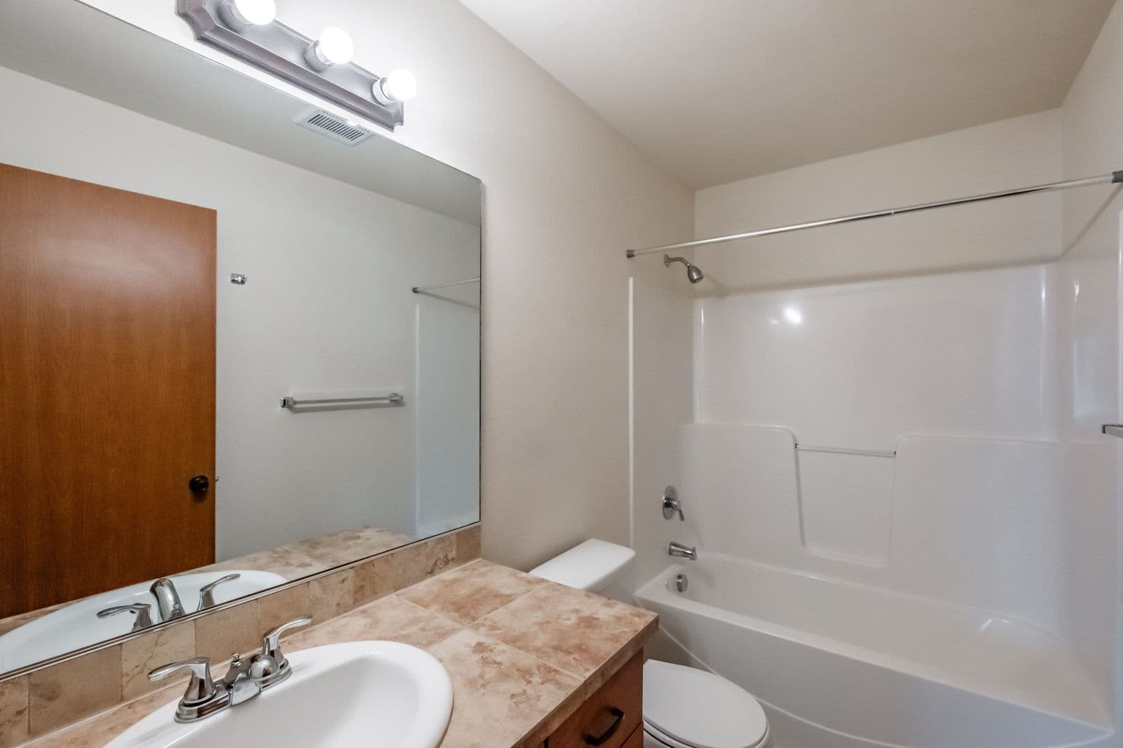 Salem Apartment: 4470 Conser Way NE