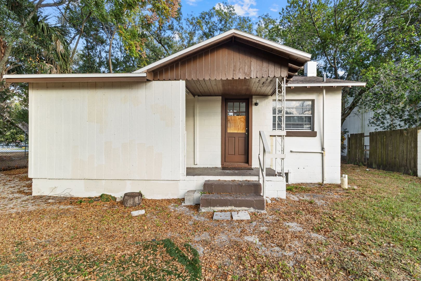 Lakeland House: 1016 Edith Avenue
