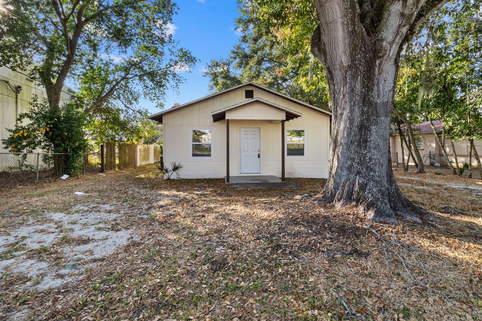 Lakeland House: 1016 Edith Avenue