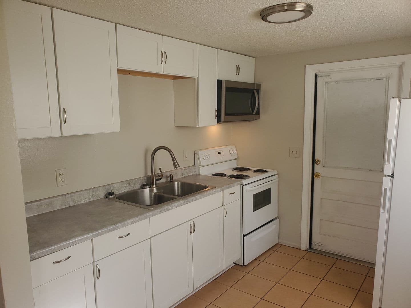 Tampa Apartment: 1522 E Eskimo Ave A-B