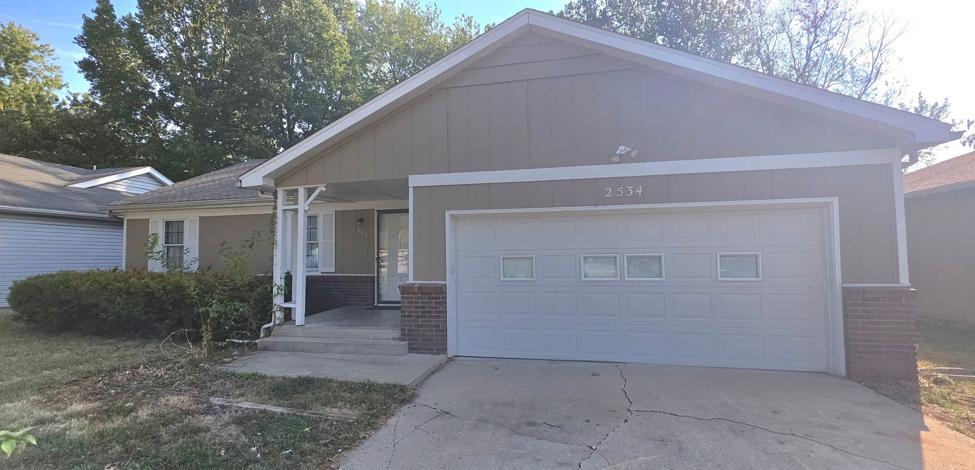 Springfield House: 2534 S. Regina Ave.