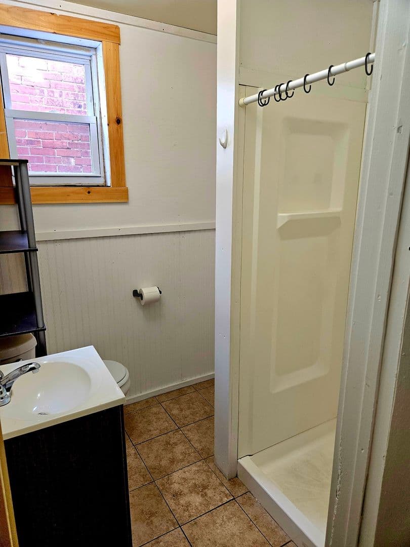Philadelphia Apartment: 1538 Pt Breeze 2ND FLR