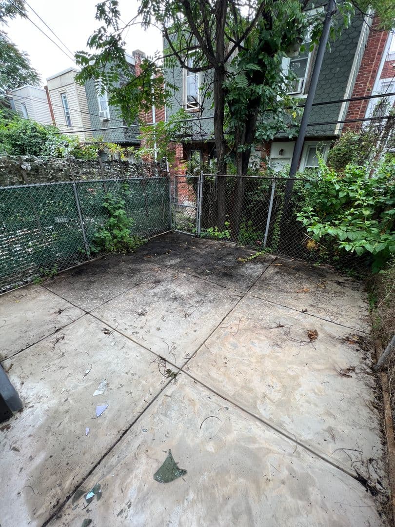 Philadelphia House: 5622 Walton Ave