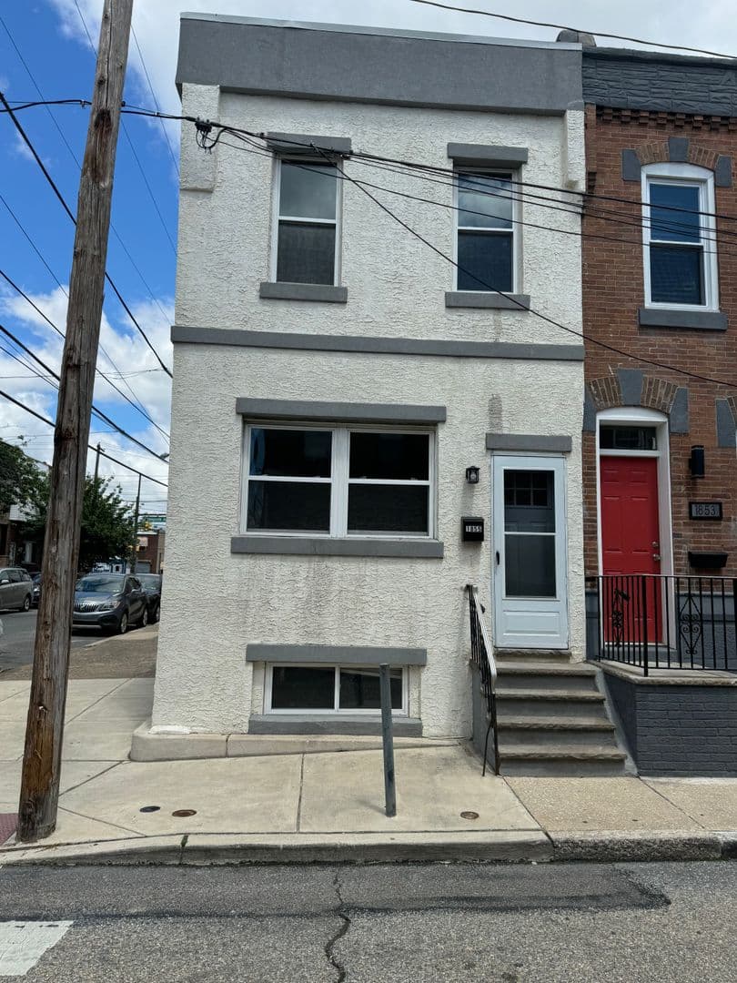 Philadelphia House: 1855 Daly Street