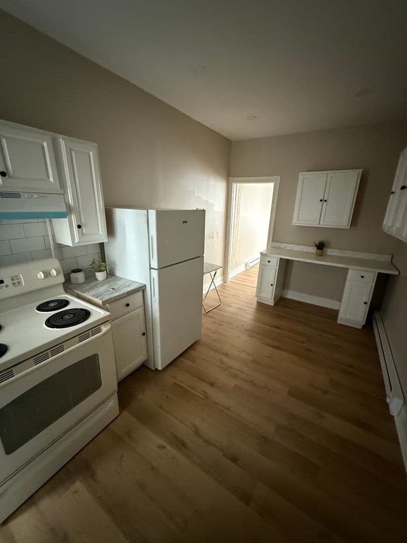 Philadelphia Apartment: 5211 Greenway Ave