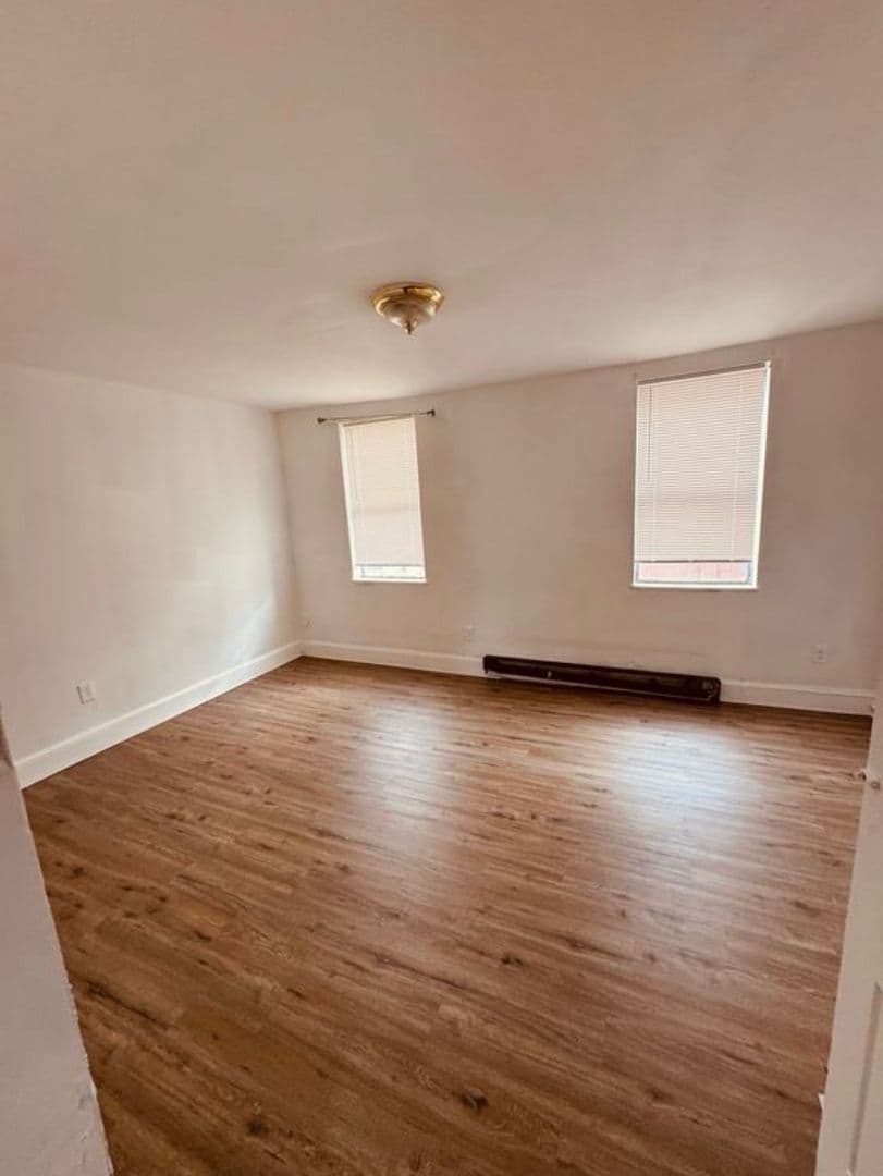 Philadelphia Apartment: 3056 Richmond Street