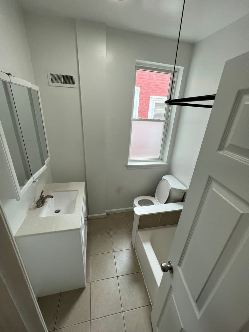 Philadelphia House: 5622 Walton Ave