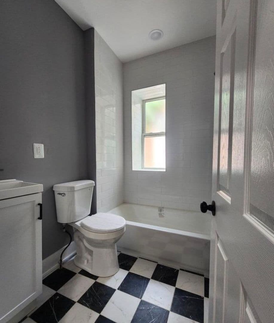 Philadelphia House: 5651 Osage Ave
