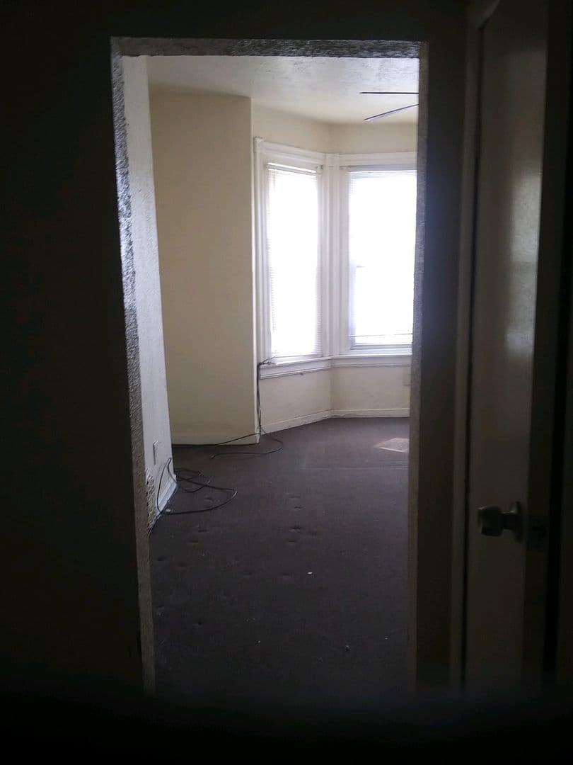 Philadelphia Apartment: 6037 Pine Street