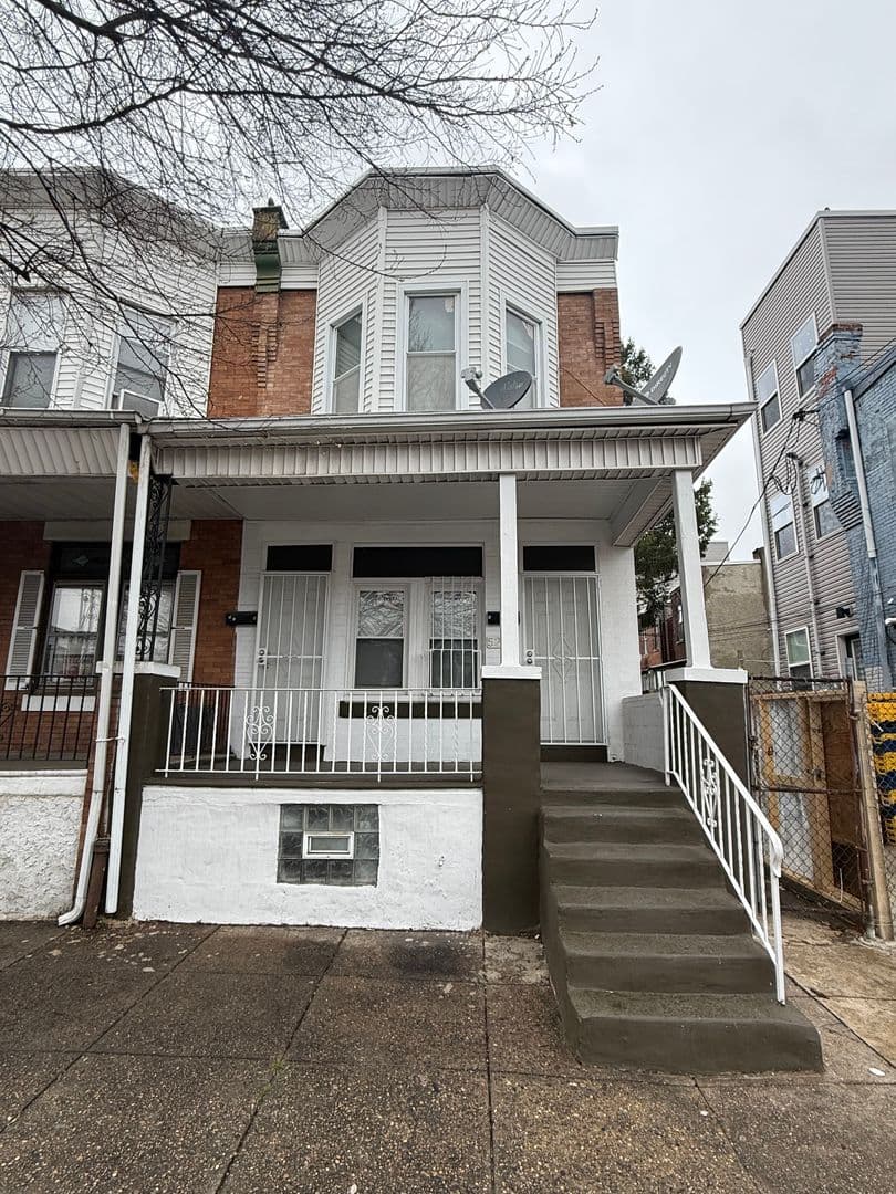 Philadelphia Apartment: 5211 Greenway Ave