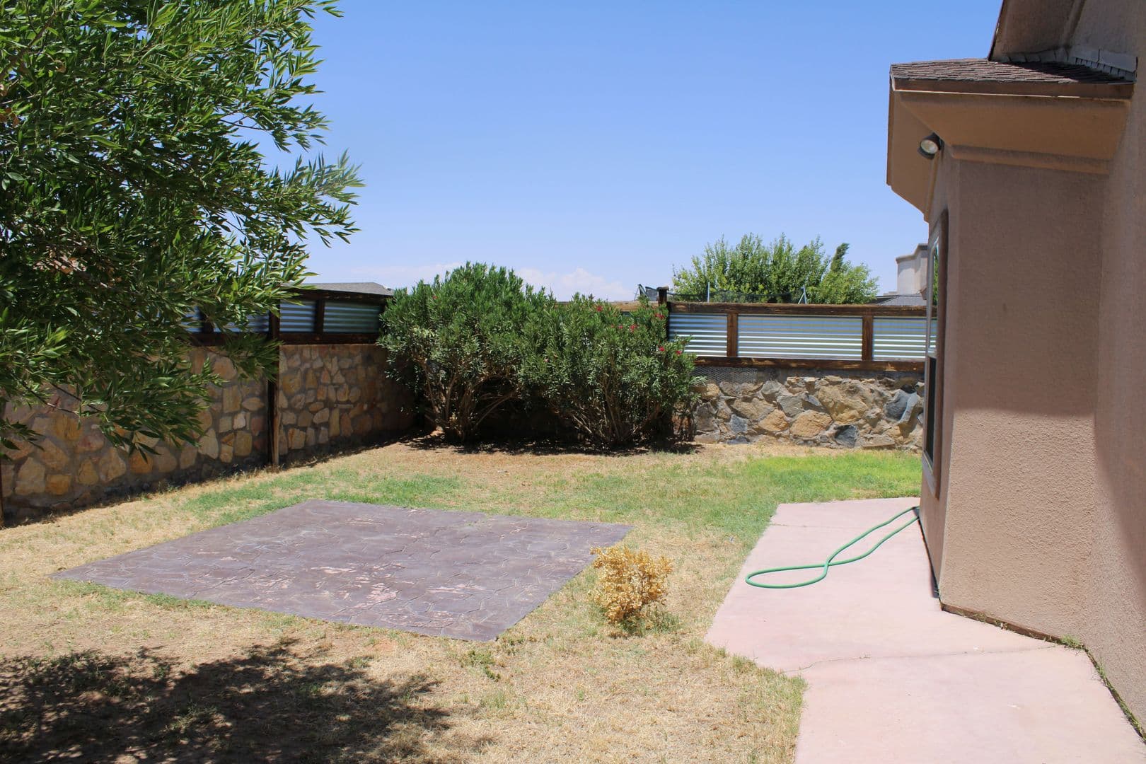 EL PASO House: 3713 LOMA ESTEBAN DR.