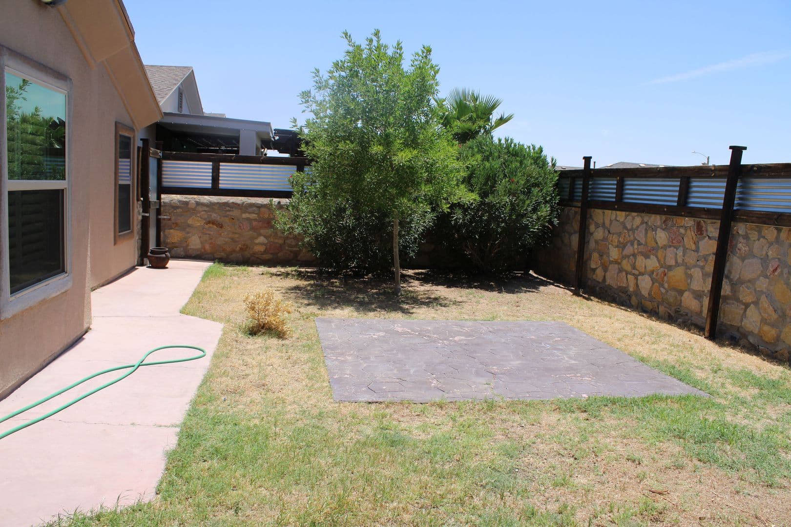 EL PASO House: 3713 LOMA ESTEBAN DR.