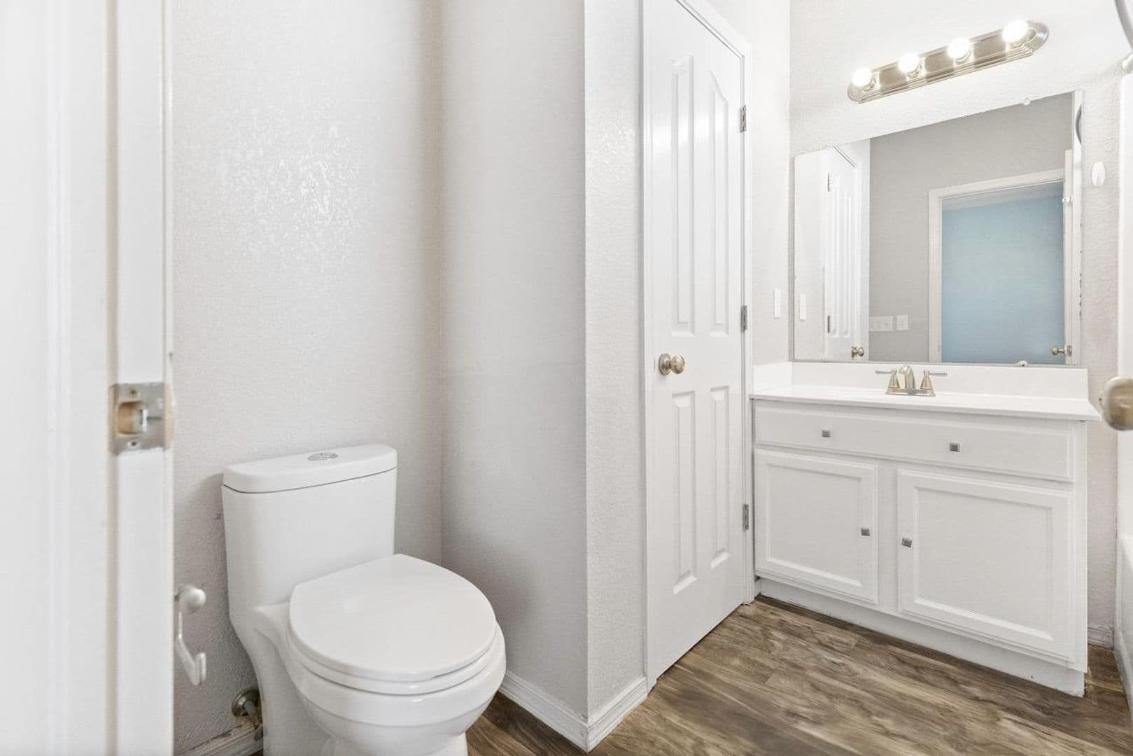 EL PASO House: 11857 JIM WEBB DR.