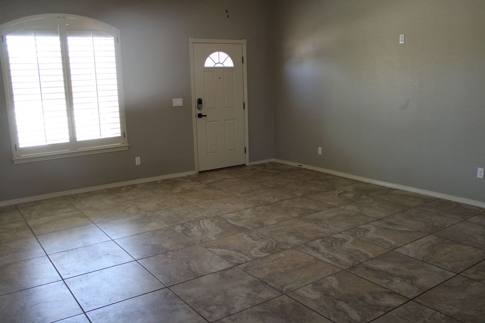 EL PASO House: 3713 LOMA ESTEBAN DR.